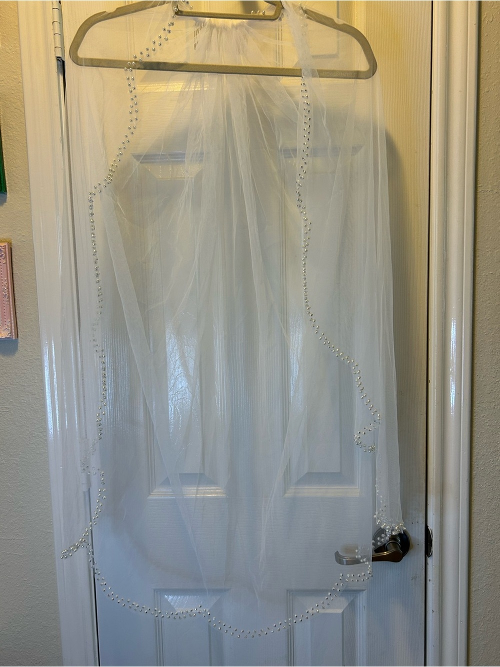 Classic White Beaded Edge Veil - Brand Unspecified with comb